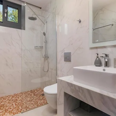 Oras Corfu Tomas By *