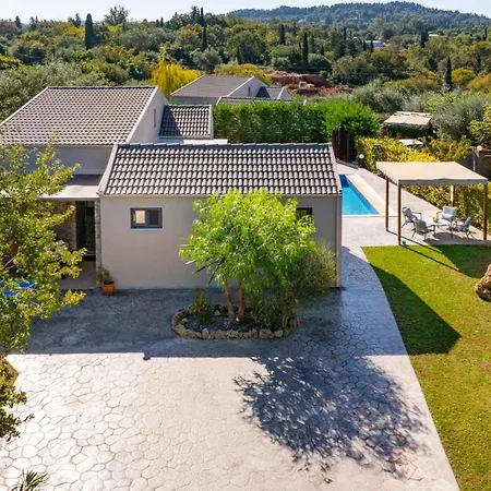 Oras Corfu Tomas By Δασιά